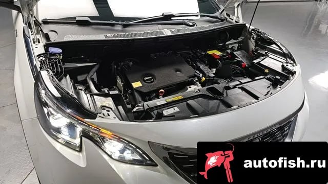 Peugeot 3008 3008 second generation 2018 года - вид 6