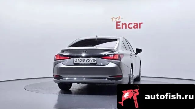 Lexus ES ES300h 7th generation 2024 года - вид 4