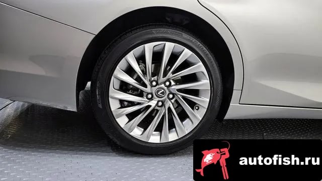 Lexus ES ES300h 7th generation 2024 года - вид 5