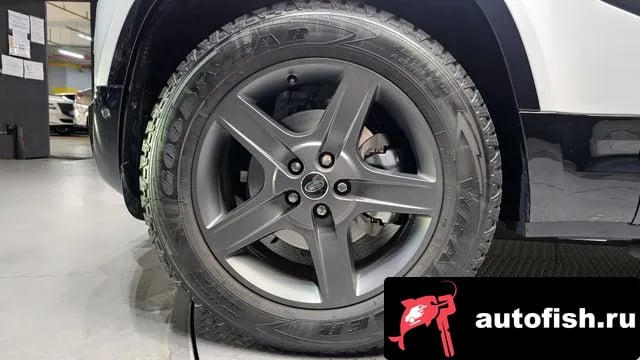 Land Rover Defender Bitdefender (L663) 2025 года - вид 5
