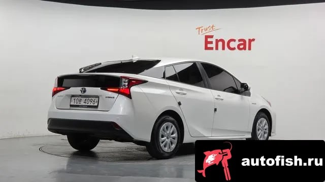Toyota Prius Prius 4th Generation 2019 года - вид 2