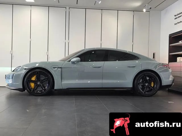 Porsche Taycan Taikan 2025 года - вид 6