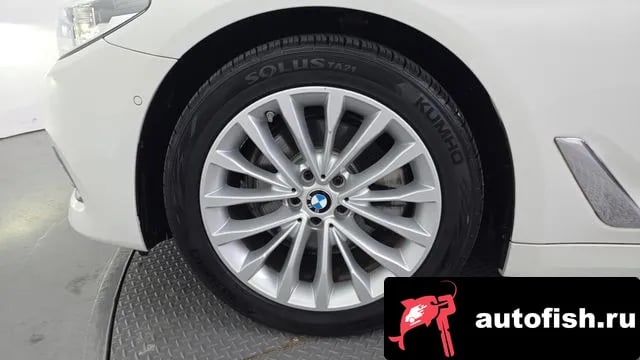 BMW 5-Series 5 Series (G30) 2018 года - вид 5
