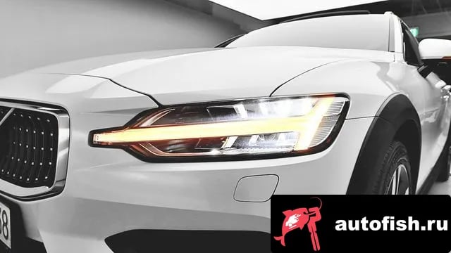 Volvo V60 V60 Cross-country 2nd Generation 2021 года - вид 3