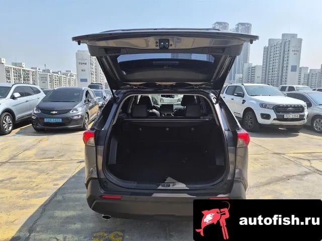 Toyota RAV4 RAV4 5th Generation 2019 года - вид 5