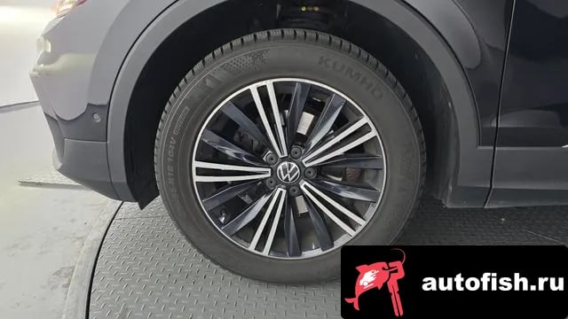 Volkswagen Tiguan Tiguan second Generation 2021 года - вид 5