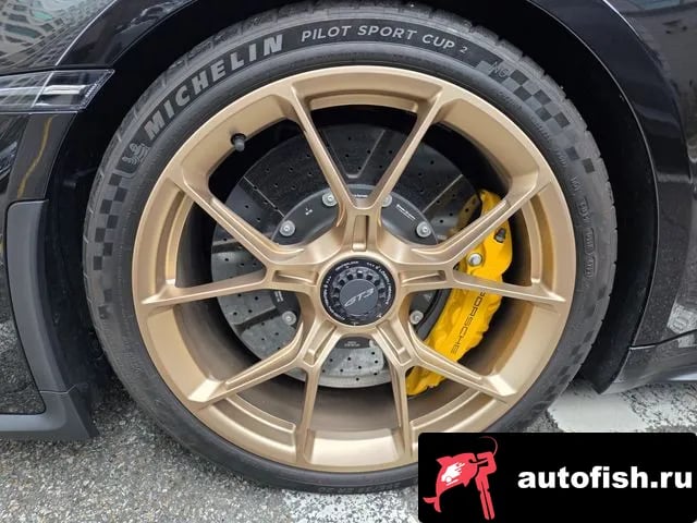 Porsche 911 911 (992) 2022 года - вид 5