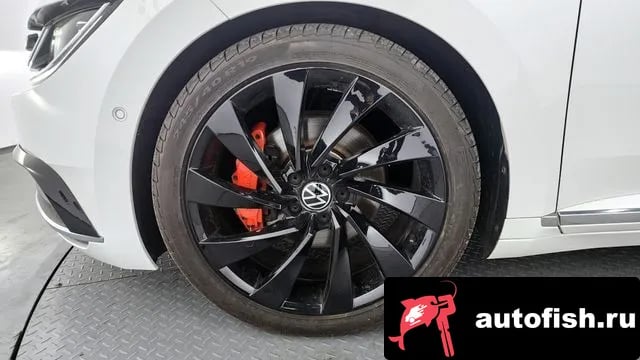 Volkswagen Arteon Atheon 2019 года - вид 5