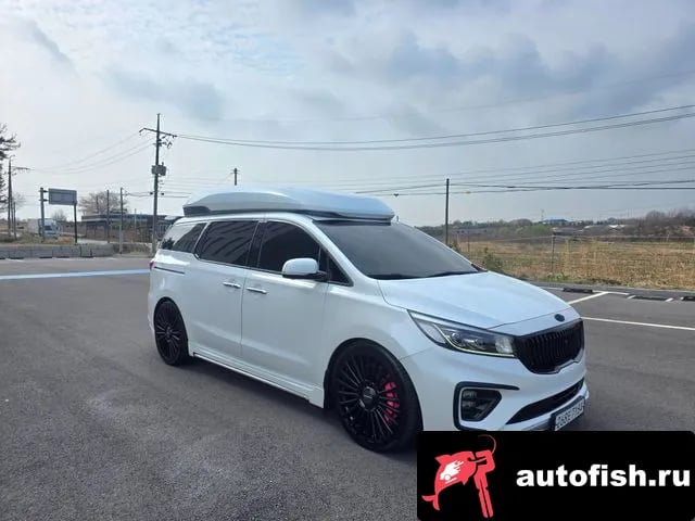 Kia Carnival The New Carnival 2019 года - автомобиль из Южной Кореи
