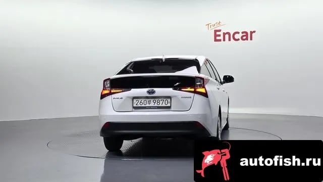 Toyota Prius Prius 4th Generation 2019 года - вид 4