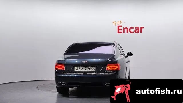 Bentley Flying Spur Flying Spur 2nd Generation 2018 года - вид 4