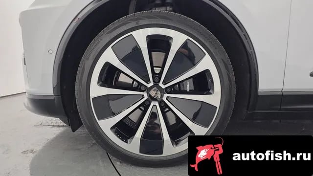 Porsche Macan Makan EV 2025 года - вид 5