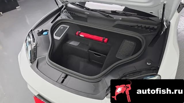 Porsche Macan Makan EV 2025 года - вид 6