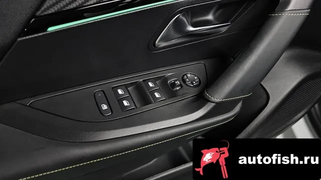 Peugeot 2008 2008 Second generation 2023 года - похожие автомобили