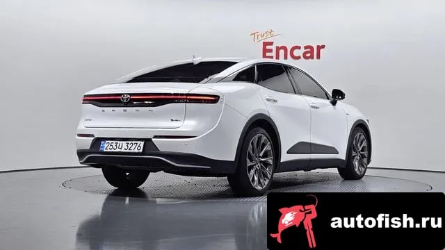 Toyota Crown Crown Crossover 2024 года - вид 2
