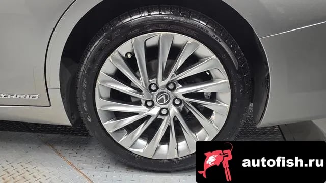 Lexus ES ES300h 7th generation 2018 года - вид 5