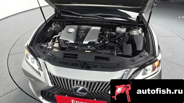 Lexus ES ES300h 7th generation 2018 года - вид 6
