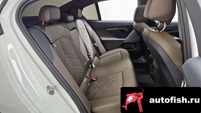 BMW 5-Series 5 Series (G60) 2025 года - похожие автомобили