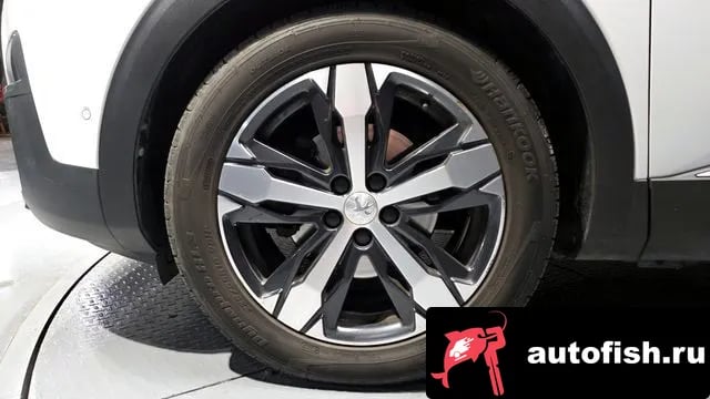 Peugeot 3008 3008 second generation 2019 года - вид 5