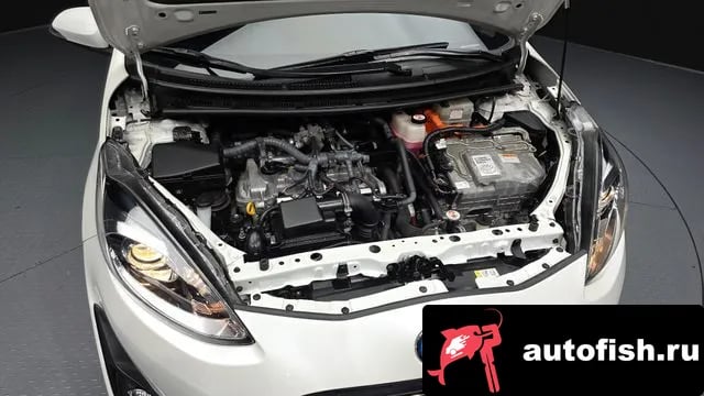 Toyota Prius Prius C 2019 года - вид 6