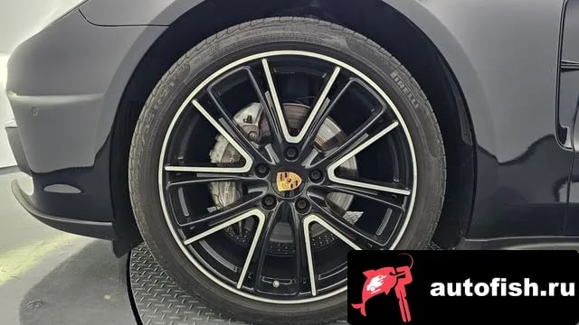 Porsche Panamera Panamera (971) 2018 года - похожие автомобили