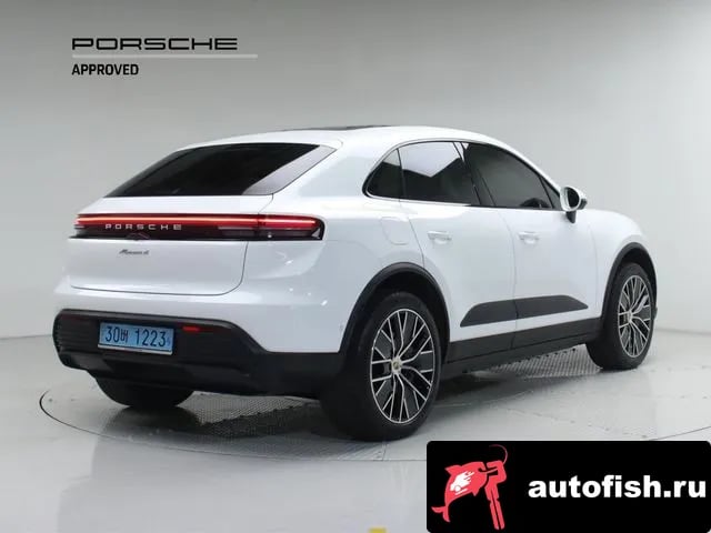 Porsche Macan Makan EV 2025 года - вид 2
