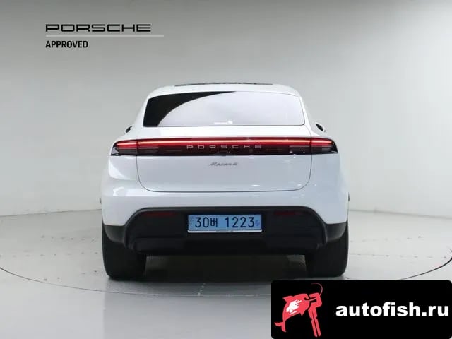 Porsche Macan Makan EV 2025 года - вид 4