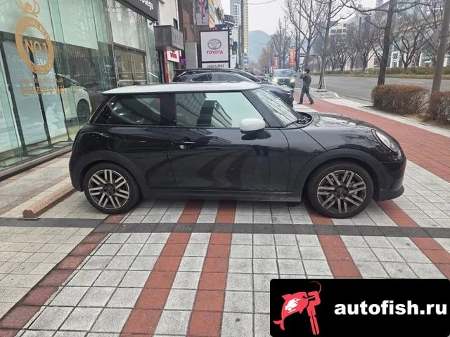 Mini Cooper Cooper C 4th generation 2025 года - вид 6