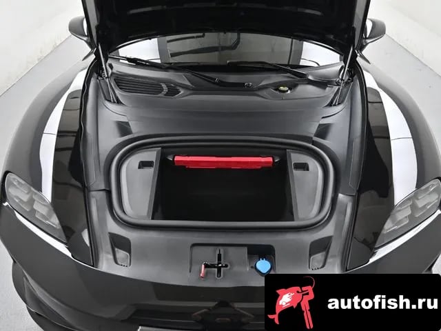 Porsche Taycan Taikan 2024 года - вид 6