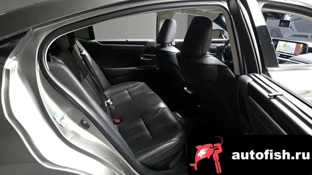 Lexus ES ES300h 7th generation 2020 года - похожие автомобили