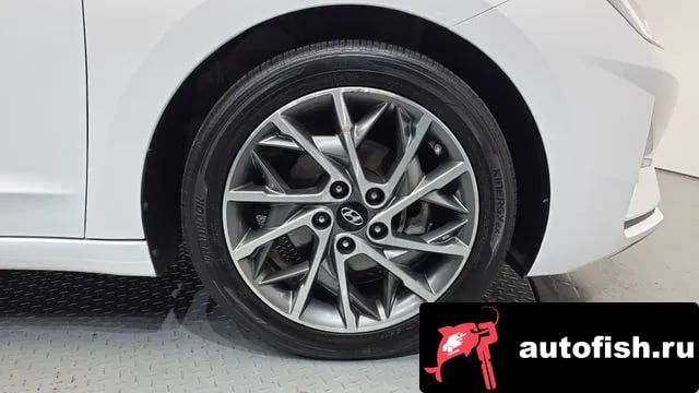 Hyundai AVANTE The New Avante AD 2019 года - вид 5