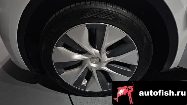 Tesla Model Y Model Y 2023 года - вид 5