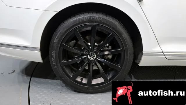 Volkswagen Passat Passat GT (B8) 2021 года - вид 5