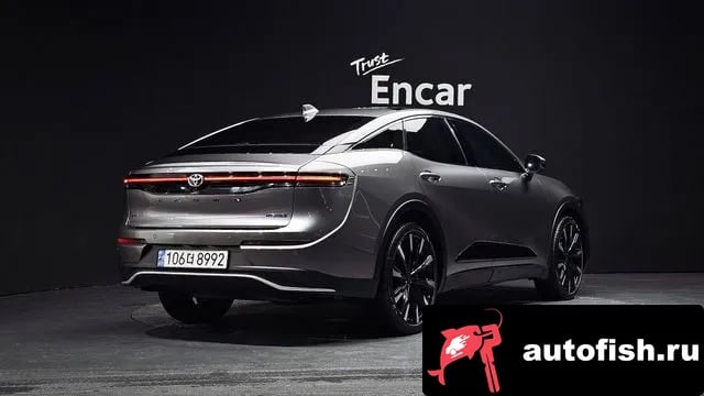 Toyota Crown Crown Crossover 2023 года - вид 2