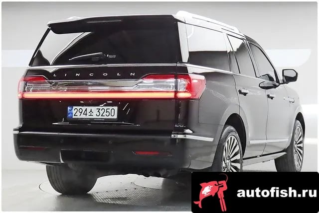 Lincoln Navigator Navigator 4th generation 2021 года - вид 4