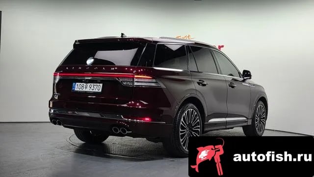Lincoln Aviator Aviator 2nd generation 2022 года - вид 2