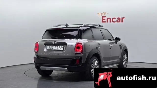 Mini Countryman Cooper Country Man 2018 года - вид 2