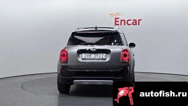 Mini Countryman Cooper Country Man 2018 года - вид 4