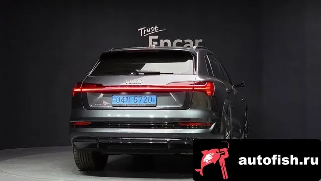 Audi e-tron e-Tron 2023 года - вид 4