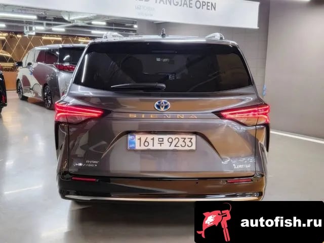 Toyota Sienna Siena 4th Generation 2025 года - вид 3