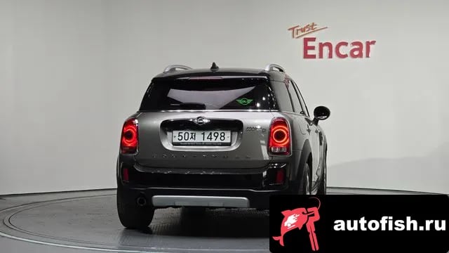 Mini Countryman Cooper D Country Man 2018 года - вид 4