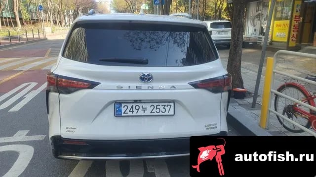 Toyota Sienna Siena 4th Generation 2024 года - вид 3