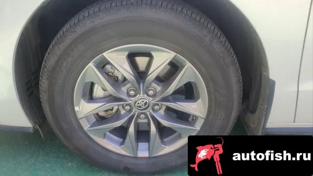 Toyota Sienna Siena 4th Generation 2024 года - похожие автомобили