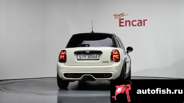 Mini Cooper Cooper S 2019 года - вид 4