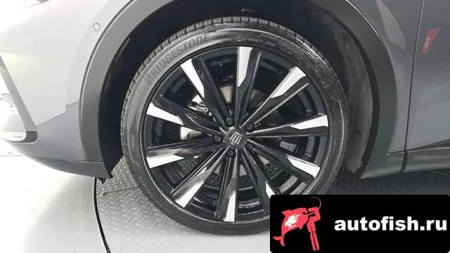 Toyota Crown Crown Crossover 2023 года - вид 5