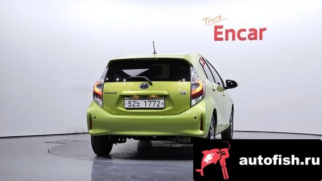 Toyota Prius Prius C 2018 года - вид 4