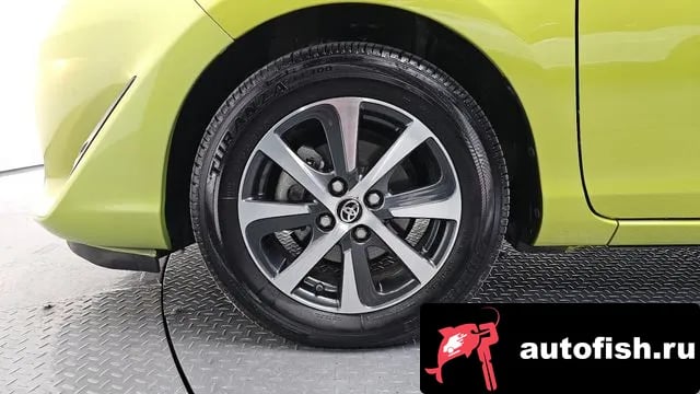 Toyota Prius Prius C 2018 года - вид 5