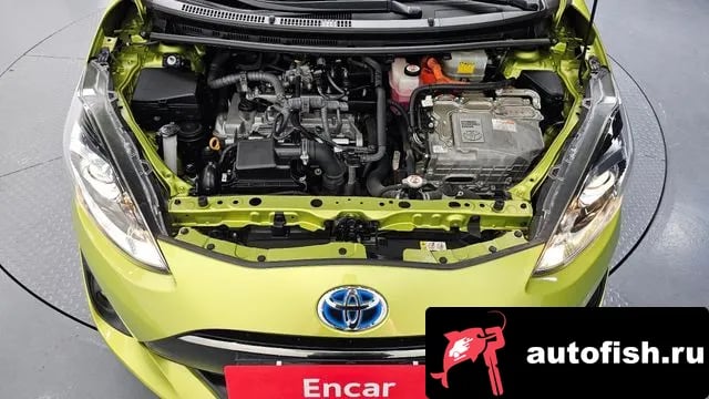 Toyota Prius Prius C 2018 года - вид 6