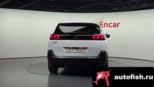 Peugeot 5008 5008 second generation 2018 года - вид 4