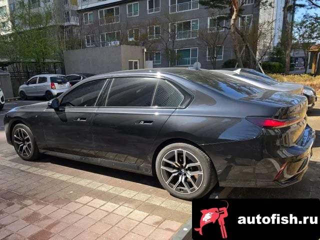 BMW 7-Series 7 Series (G70) 2025 года - вид 2